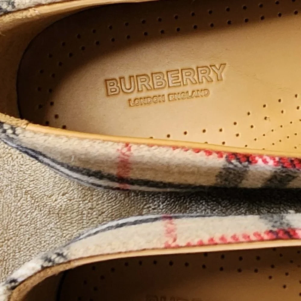 Burberry NWT Hackney Check Penny Loafers, Authentic